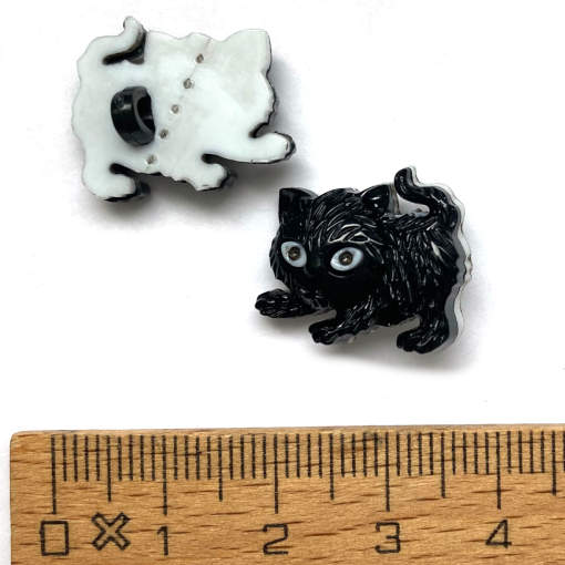 画像: プラスチックボタン5個ブラックキャット JT　黒猫